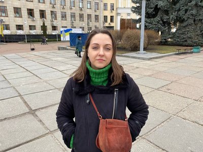 Погрожували і бойкотували, щоб не брала участі в Майдані – учасниця Майдану з Житомира Тетяна Хмель Погрожували і бойкотували, щоб не брала участі в Майдані – учасниця Майдану з Житомира Тетяна Хмель