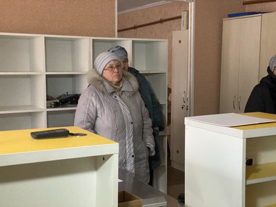 "Поверніть нам нашу пошту": у Супрунівці майже два місяці не працює єдине відділення "Укрпошти" "Поверніть нам нашу пошту": у Супрунівці майже два місяці не працює єдине відділення "Укрпошти"