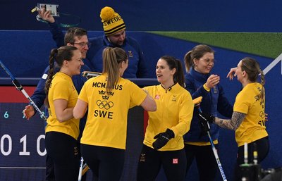 Чинні чемпіонки залишилися поза плейоф Олімпіади-2026 у керлінгу: хто зіграє у півфіналах