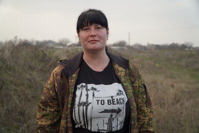 "Я вже у підвалі ночувала, тепер тут у підвалі ночую". Що розповідають жителі Бунчужного, що за 25 км від лінії фронту "Я вже у підвалі ночувала, тепер тут у підвалі ночую". Що розповідають жителі Бунчужного, що за 25 км від лінії фронту