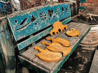 Не грають, а сіють: історія "скрипки-сівалки" та її власника з Охтирщини Сумської області Не грають, а сіють: історія "скрипки-сівалки" та її власника з Охтирщини Сумської області