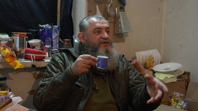 “Давай я тебе поцілую”: як боєць виводив із заціпеніння побратима під час бою “Давай я тебе поцілую”: як боєць виводив із заціпеніння побратима під час бою