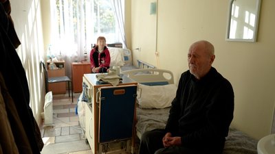 "Чорний кіт посивів". Переселенців з прифронтової Донеччини із домашніми тваринами прихистив шелтер у Дніпрі: як живуть "Чорний кіт посивів". Переселенців з прифронтової Донеччини із домашніми тваринами прихистив шелтер у Дніпрі: як живуть