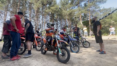 "Класно, страшно і хочеться ще": на Черкащині відбулися змагання з кантрі-кросу "Класно, страшно і хочеться ще": на Черкащині відбулися змагання з кантрі-кросу