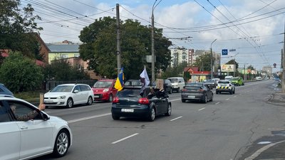 У Вінниці відбувся автопробіг у пам'ять про полеглого Ігоря Зайця У Вінниці відбувся автопробіг у пам'ять про полеглого Ігоря Зайця