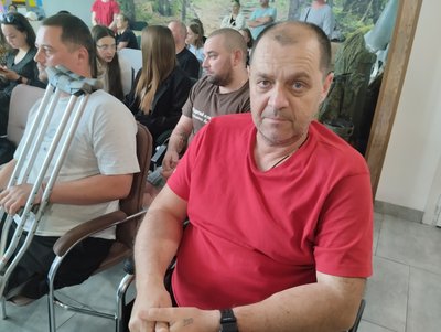 "Дякую за твій захист": в Житомирі діти передали Дому ветерана малюнки та набори для арттерапії "Дякую за твій захист": в Житомирі діти передали Дому ветерана малюнки та набори для арттерапії
