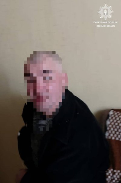 Голосно грали: в Одесі затримали чоловіка, який запускав салют у бік дітей Голосно грали: в Одесі затримали чоловіка, який запускав салют у бік дітей