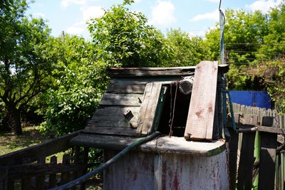 Люди колодязь життя прифронтове село Миколаївка Новогродівська громада Покровський район Донецька область Люди колодязь життя прифронтове село Миколаївка Новогродівська громада Покровський район Донецька область