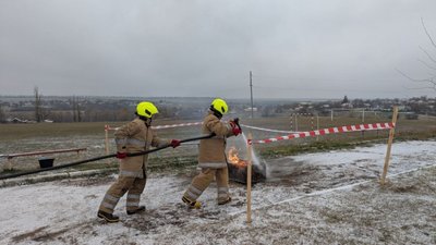 "Відстані в громаді великі": як працює підрозділ місцевої пожежної охорони на Кіровоградщині "Відстані в громаді великі": як працює підрозділ місцевої пожежної охорони на Кіровоградщині