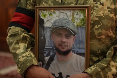“Був справжнім козаком”: у Сумах попрощалися зі спецпризначенцем Володимиром Скляром