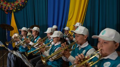 Один керівник — кілька поколінь: як живе духовий оркестр у селі на Черкащині Один керівник — кілька поколінь: як живе духовий оркестр у селі на Черкащині