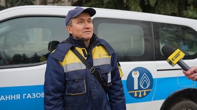"Несемо вогник в оселю та життя": як працюють сумські газовики під час війни "Несемо вогник в оселю та життя": як працюють сумські газовики під час війни