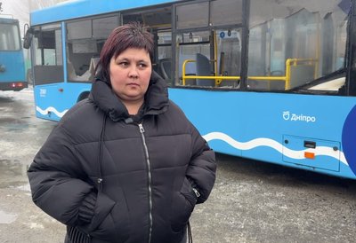 У Дніпрі внаслідок влучання дрона РФ пошкоджено депо та тролейбуси: що відомо про наслідки