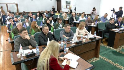 Депутати Луцькради не підтримали зняття Миколи Федіка з голосування комісії "законності" Депутати Луцькради не підтримали зняття Миколи Федіка з голосування комісії "законності"