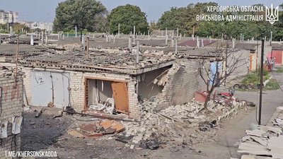 Понад дві тисячі атак за неповний місяць. Як жителям Херсонщини уберегтись від російських дронів Понад дві тисячі атак за неповний місяць. Як жителям Херсонщини уберегтись від російських дронів