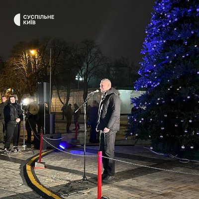 На Софійській площі у Києві відкрили головну ялинку країни На Софійській площі у Києві відкрили головну ялинку країни