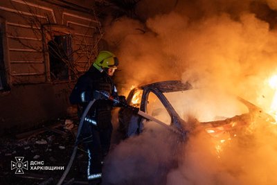 У Харкові гасять пожежу після атаки БпЛА уночі 26 вересня 2026 року У Харкові гасять пожежу після атаки БпЛА уночі 26 вересня 2026 року