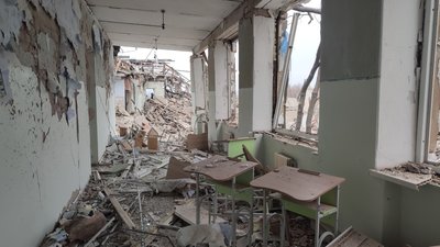"Діти приходили – плакали": війська РФ КАБами зруйнували ліцей прифронтової громади Дніпропетровщини