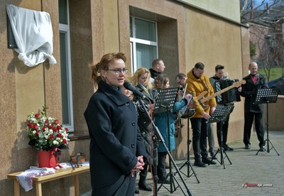 У Рівному відкрили дошку пам'яті народному артисту України Віктору Марущаку У Рівному відкрили дошку пам'яті народному артисту України Віктору Марущаку