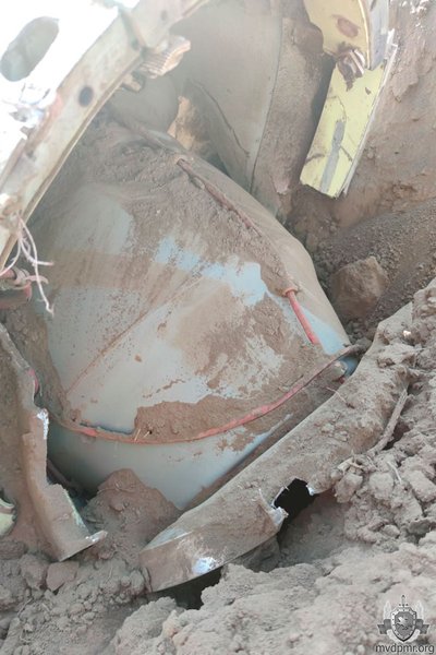 У Придністров'ї впали уламки ракети С-300, Кишинів відправив туди військових спостерігачів У Придністров'ї впали уламки ракети С-300, Кишинів відправив туди військових спостерігачів