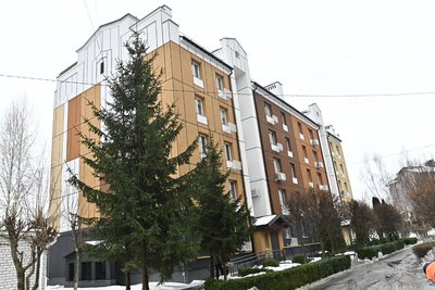 У Бородянці майже 400 родин отримали оновлене житло: частина будинків постраждала під час окупації У Бородянці майже 400 родин отримали оновлене житло: частина будинків постраждала під час окупації