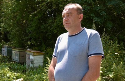 Начальник управління економіки Збаразької міськради Олександр Войцеховський, загибль бджіл на Тернопільщині, 17 липня 2026 року Начальник управління економіки Збаразької міськради Олександр Войцеховський, загибль бджіл на Тернопільщині, 17 липня 2026 року