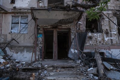 Пошкоджений будинок у Куп'янську Пошкоджений будинок у Куп'янську
