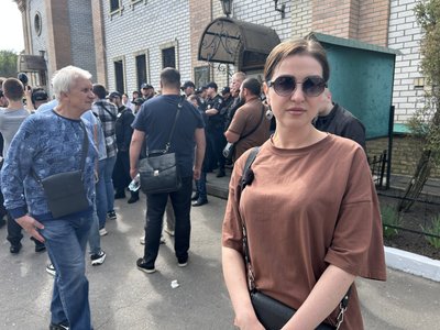 У Свято-Троїцькому храмі після рішення Верховного Суду відбулися сутички між вірянами УПЦ та ПЦУ У Свято-Троїцькому храмі після рішення Верховного Суду відбулися сутички між вірянами УПЦ та ПЦУ