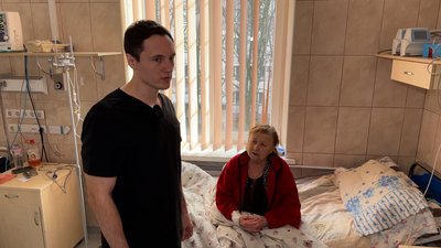 Лікар-кардіолог Ілля Теличко та пацієнтка Тамара Краматорськ Донецька область Лікар-кардіолог Ілля Теличко та пацієнтка Тамара Краматорськ Донецька область