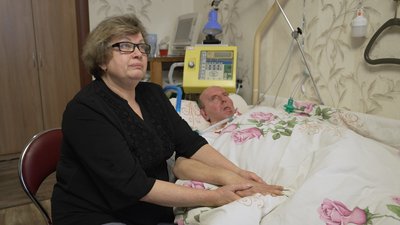 "Заручник свого тіла": як чернігівець живе на апараті ШВЛ, коли світла може не бути 16 годин на добу "Заручник свого тіла": як чернігівець живе на апараті ШВЛ, коли світла може не бути 16 годин на добу