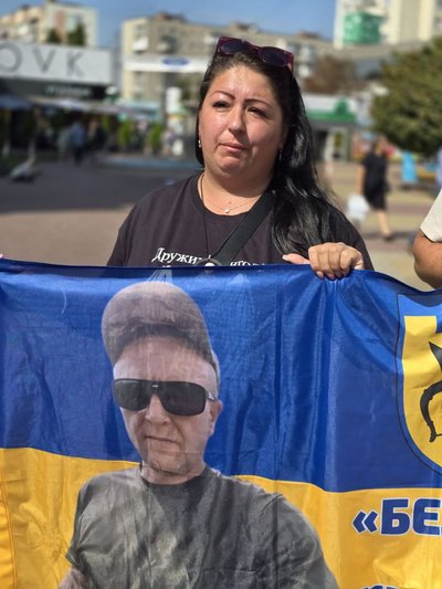 Ірина Купельська на акції "Поверніть героїв з полону. Знайдіть безвісти зниклих" у Хмельницькому Ірина Купельська на акції "Поверніть героїв з полону. Знайдіть безвісти зниклих" у Хмельницькому