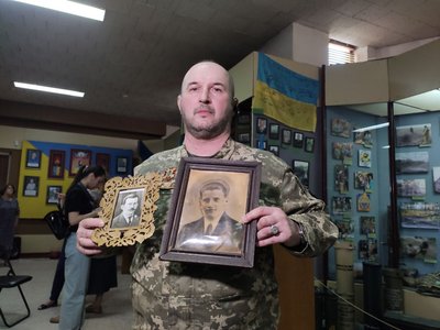 День Героїв, виставка "Вони життя віддали за волю України", краєзнавчий музей День Героїв, виставка "Вони життя віддали за волю України", краєзнавчий музей