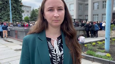 На Житомирщині попрощалися з трьома дітьми, які загинули внаслідок удару армії РФ На Житомирщині попрощалися з трьома дітьми, які загинули внаслідок удару армії РФ