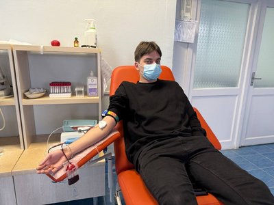 У Закарпатській обласній станції переливання не вистачає крові усіх груп для ЗСУ У Закарпатській обласній станції переливання не вистачає крові усіх груп для ЗСУ
