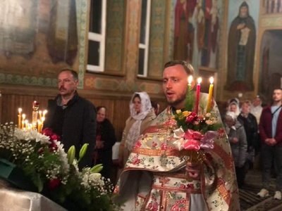 “Я б не перейшов до ПЦУ
без підтримки сімʼї”: інтерв'ю зі священником з Буковини Василем Левченком “Я б не перейшов до ПЦУ
без підтримки сімʼї”: інтерв'ю зі священником з Буковини Василем Левченком