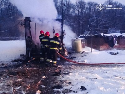 На Вінниччині у пожежах загинули дві людини На Вінниччині у пожежах загинули дві людини