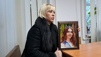Справа Діани Хріненко. У кропивницькому суді допитали підозрюваного у вбивстві школярки Справа Діани Хріненко. У кропивницькому суді допитали підозрюваного у вбивстві школярки