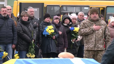 У Рівному попрощалися з військовим Тихоном Лугіним У Рівному попрощалися з військовим Тихоном Лугіним