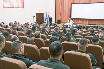 "Культура працює на випередження": Сеітаблаєв, Бенюк та Різоль про Національний тур "Кіно заради перемоги!" "Культура працює на випередження": Сеітаблаєв, Бенюк та Різоль про Національний тур "Кіно заради перемоги!"