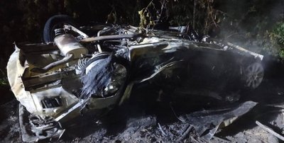 Водій згорів у автівці: поліція розслідує ДТП на Черкащині Водій згорів у автівці: поліція розслідує ДТП на Черкащині