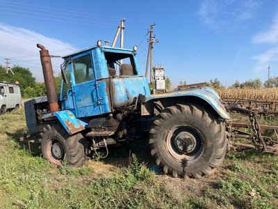 Посічені дах, вікна і трактор: наслідки нічного обстрілу Кіровоградщини Посічені дах, вікна і трактор: наслідки нічного обстрілу Кіровоградщини