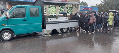 На Вінниччині поховали 15-річну дівчину, яку вбили битою