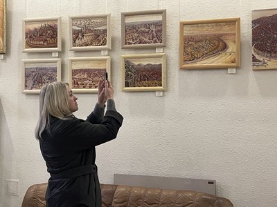 "Світ одним поглядом": відкрилася виставка архітектора Олександра Карачанського у Рівному "Світ одним поглядом": відкрилася виставка архітектора Олександра Карачанського у Рівному