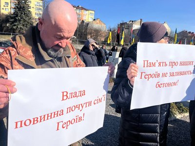 У Львові триває обговорення матеріалів і зразків пам’ятників для Меморіалу Героїв України У Львові триває обговорення матеріалів і зразків пам’ятників для Меморіалу Героїв України