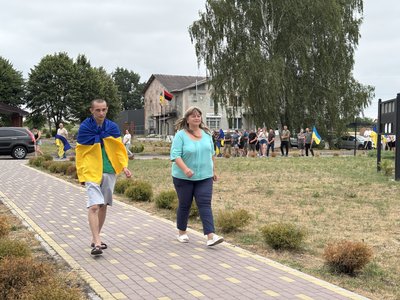 "Я тебе більше не відпущу": на Волинь повернувся боєць Сергій Кізун майже після 3 років полону "Я тебе більше не відпущу": на Волинь повернувся боєць Сергій Кізун майже після 3 років полону