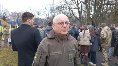 Олександр Плевачук, волонтер, вшанування Героїв Крут Олександр Плевачук, волонтер, вшанування Героїв Крут