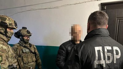 На Черкащині судитимуть начальника колонії, якого підозрюють в організації "сходки" кримінальних авторитетів На Черкащині судитимуть начальника колонії, якого підозрюють в організації "сходки" кримінальних авторитетів