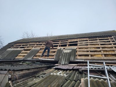 На Київщині ліквідовують наслідки руйнувань після ракетного обстрілу РФ