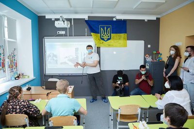 "Мене надихають діти". Історик із Дніпра Євген Кравченко став лауреатом національної премії для вчителів