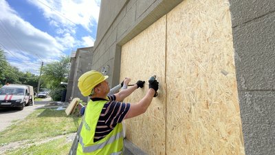 Приміщення теплових мереж зруйноване у Харкові після удару РФ 30 травня: фото Приміщення теплових мереж зруйноване у Харкові після удару РФ 30 травня: фото